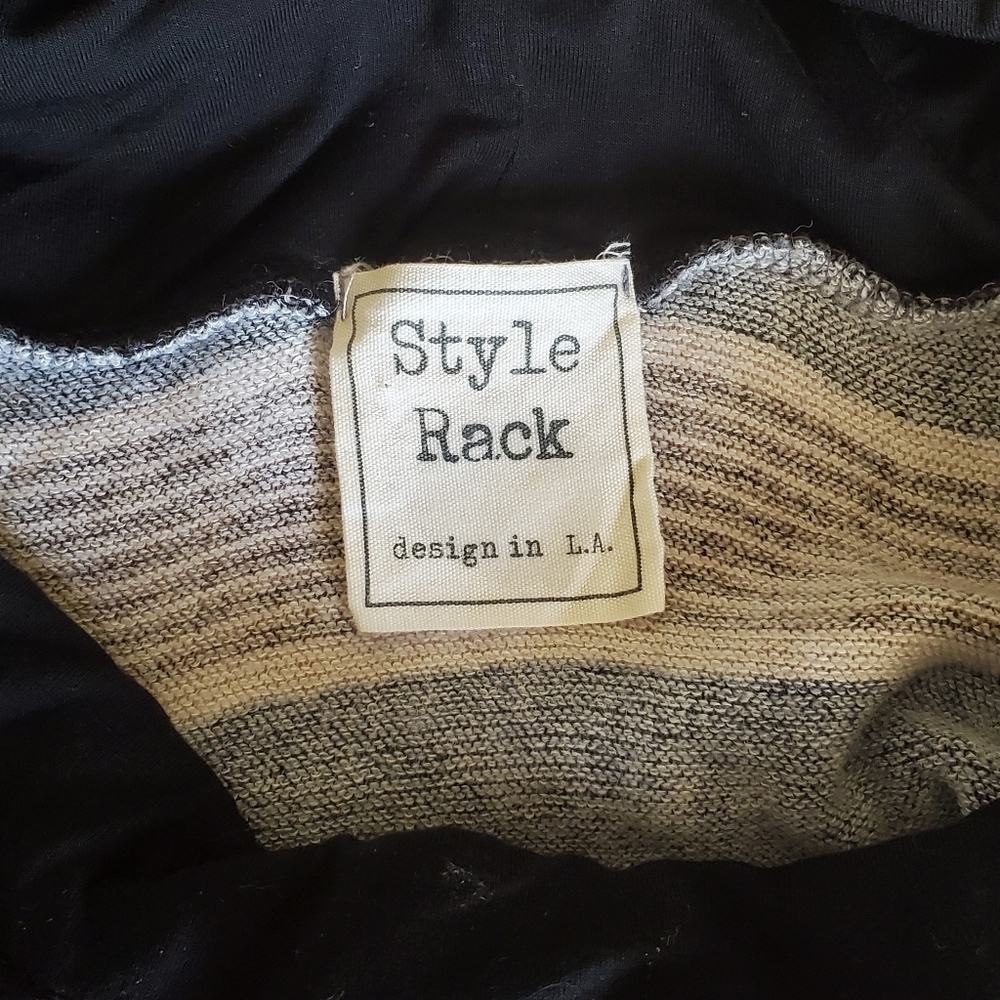 STYLE RACK Pull Over Sweater - Picture 4 of 4